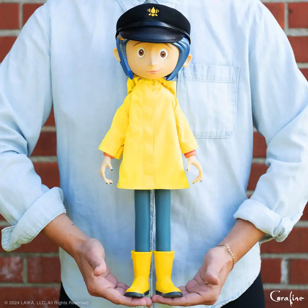 Coraline Supersize Vinyl Action Figure Coraline with Hat (Button Eyes) 40 cm termékfotó