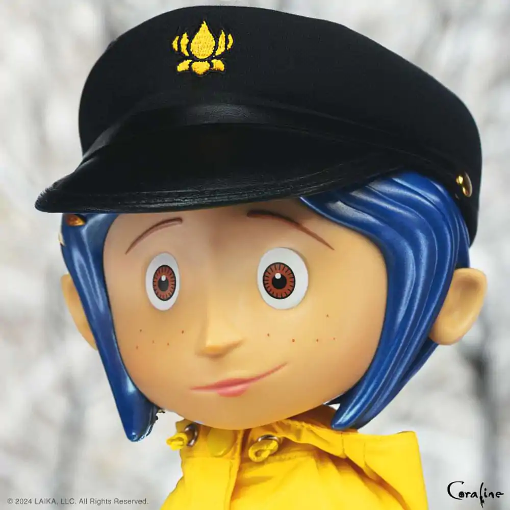 Coraline Supersize Vinyl akciófigura Coraline with Hat 40 cm termékfotó
