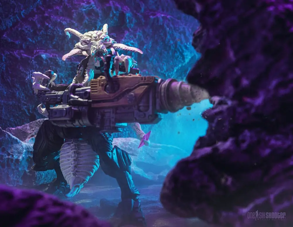 Cosmic Legions: Outpost Zaxxius Sphexxian Mine Worker (Deluxe) akciófigura 15 cm termékfotó