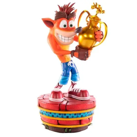 Crash Team Racing Nitro-Fueled Crash Winner szobor figura 46cm termékfotó
