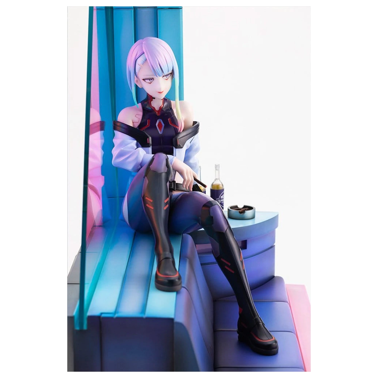 Cyberpunk: Edgerunners 1/7 Lucy PVC figura 28 cm termékfotó