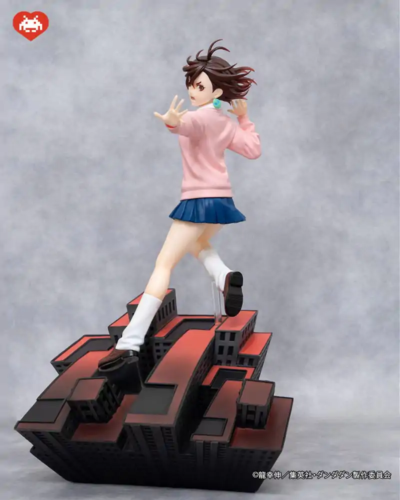 Dandadan Dressta Momo PVC szobor figura 23 cm termékfotó
