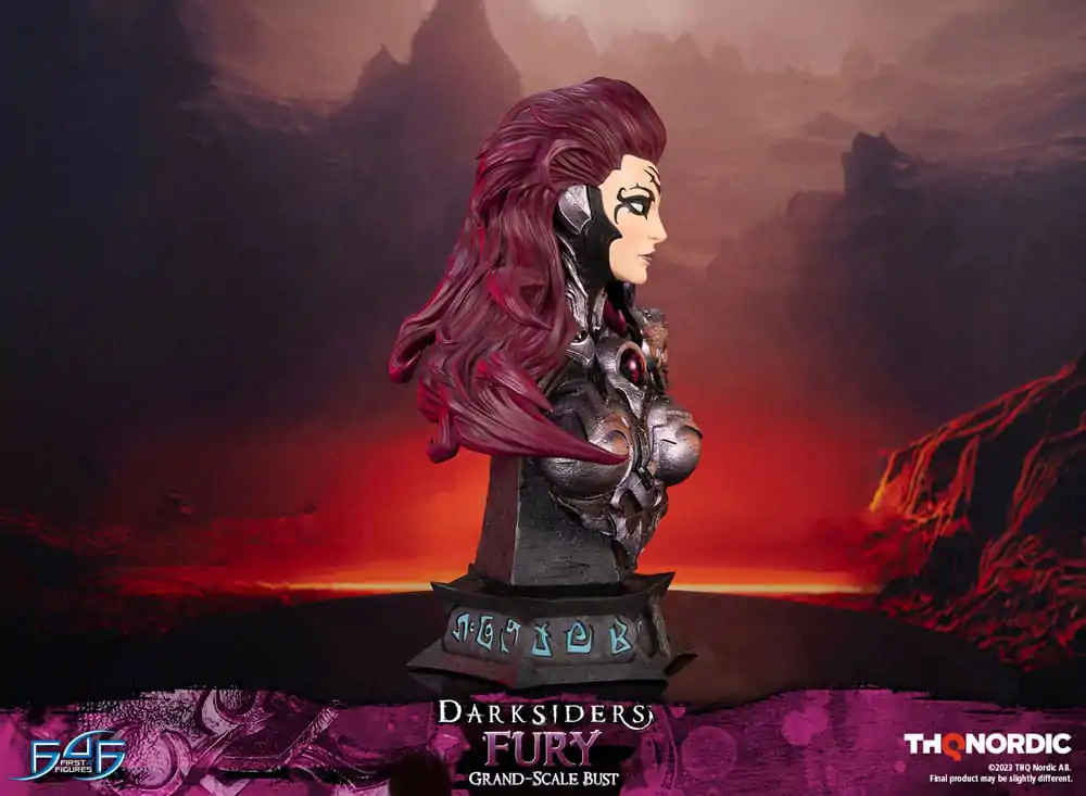 Darksiders Grand Scale Fury mellszobor figura 39 cm termékfotó