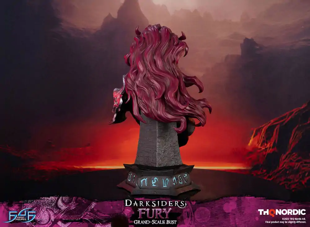 Darksiders Grand Scale Fury mellszobor figura 39 cm termékfotó