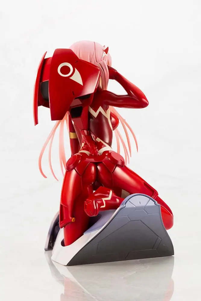 Darling in the Franxx 1/7 Zero Two PVC szobor figura 17 cm termékfotó