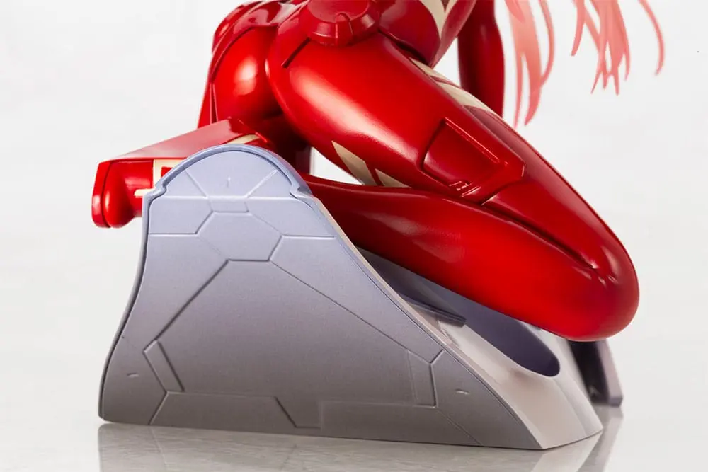 Darling in the Franxx 1/7 Zero Two PVC szobor figura 17 cm termékfotó