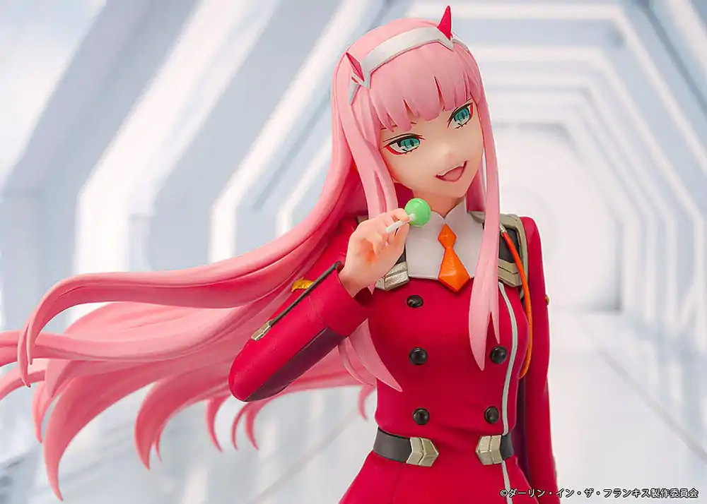 Darling in the Franxx 1/7 Zero Two PVC szobor figura 24 cm termékfotó