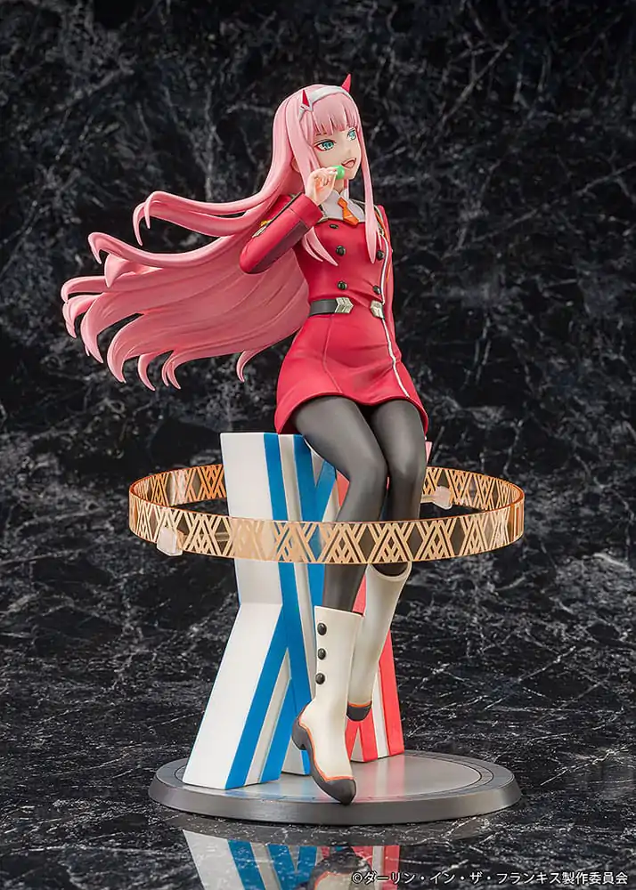 Darling in the Franxx 1/7 Zero Two PVC szobor figura 24 cm termékfotó