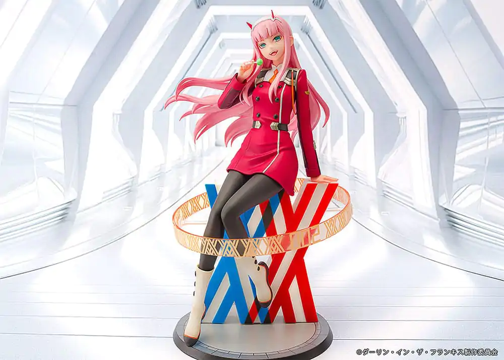 Darling in the Franxx 1/7 Zero Two PVC szobor figura 24 cm termékfotó