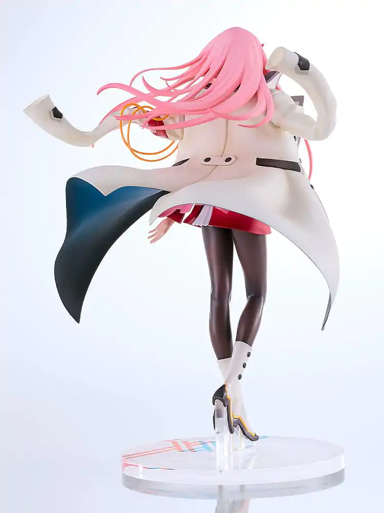 Darling in the Franxx 1/7 Zero Two PVC szobor figura 25 cm termékfotó