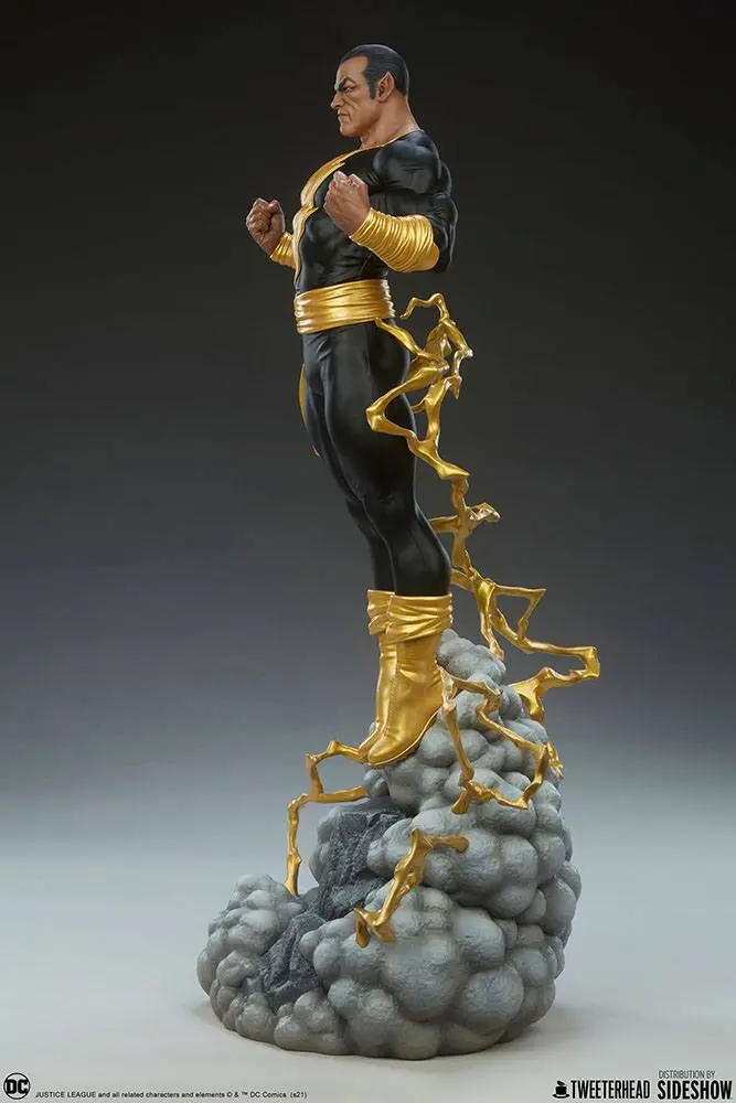 DC Comic Black Adam Maquette figura 53 cm termékfotó