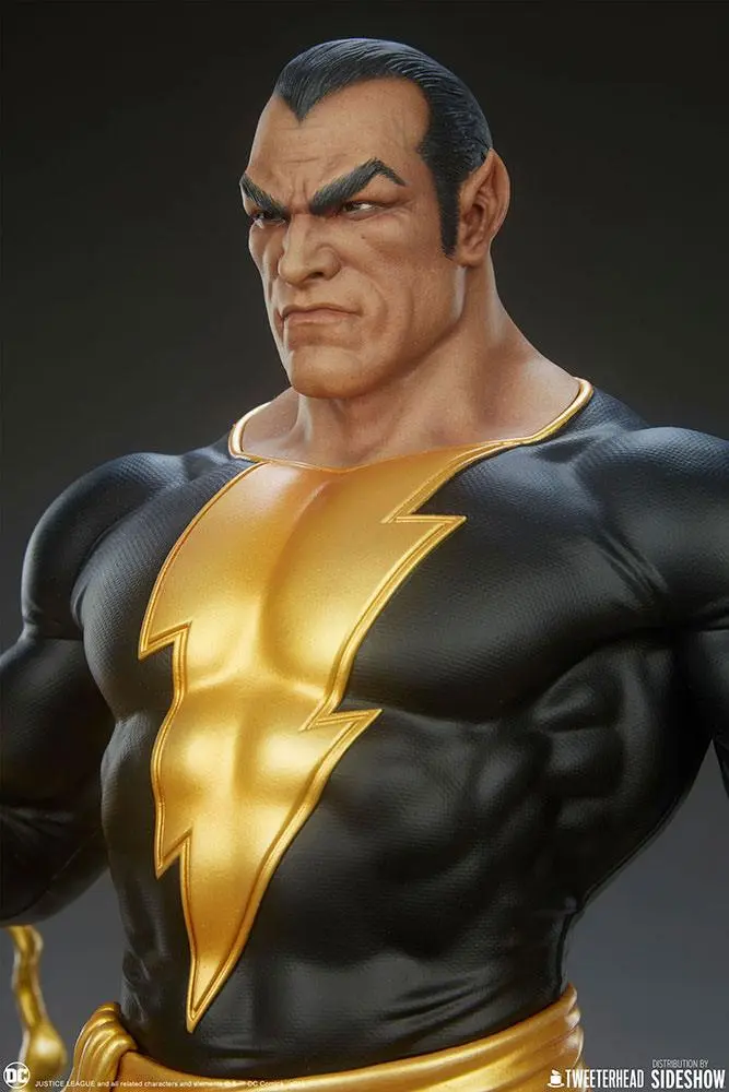 DC Comic Black Adam Maquette figura 53 cm termékfotó