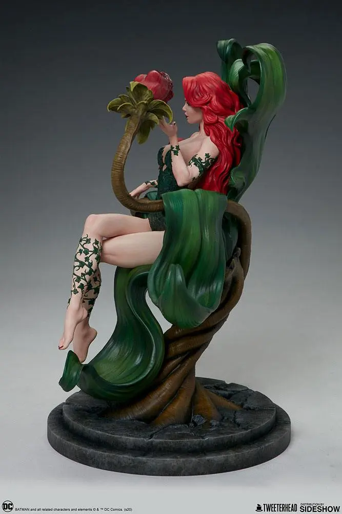 DC Comic Maquette Poison Ivy 36 cm termékfotó