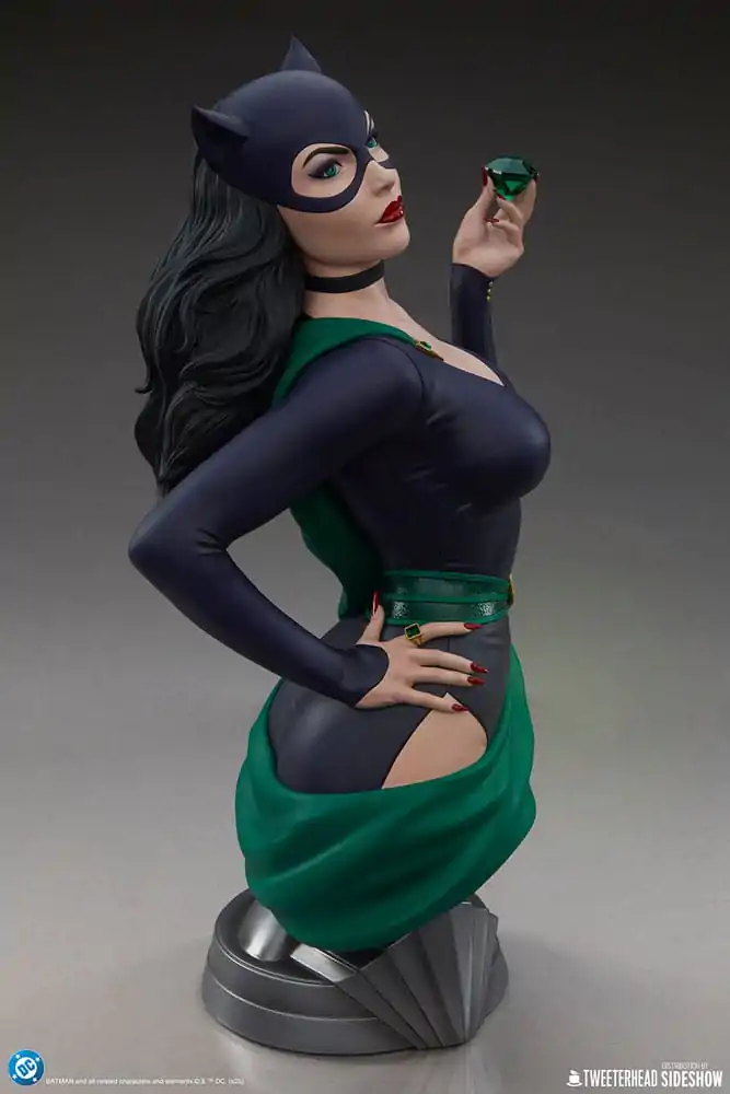 DC Comics 1/3 Catwoman mellszobor figura 39 cm termékfotó