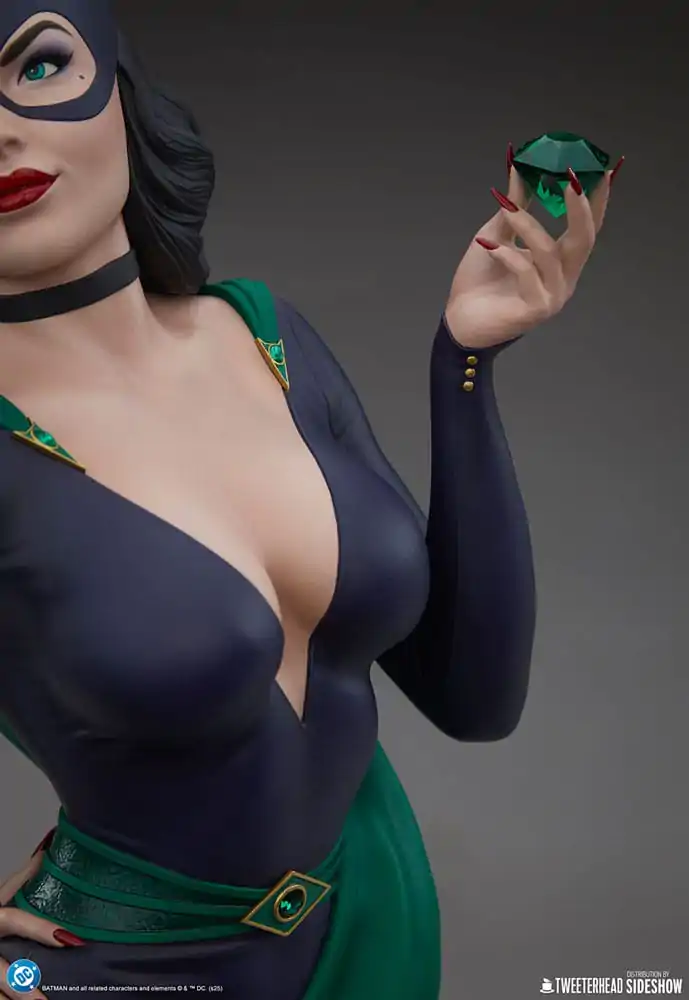 DC Comics 1/3 Catwoman mellszobor figura 39 cm termékfotó