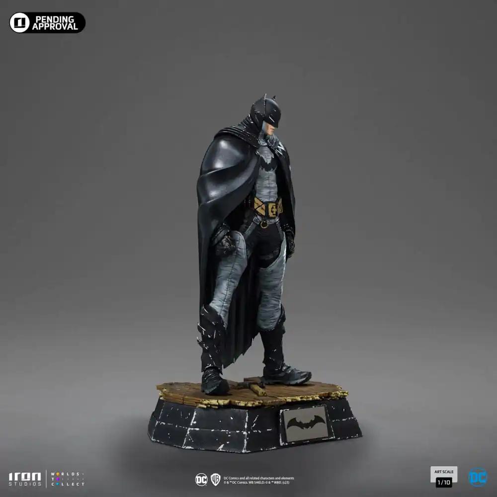 DC Comics Art Scale 1/10 Batman by Rafael Grampá szobor figura 23 cm termékfotó