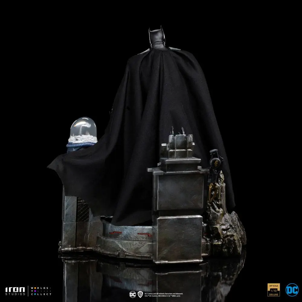 DC Comics Art Scale 1/10 Batman Unleashed Deluxe szobor figura 24 cm termékfotó