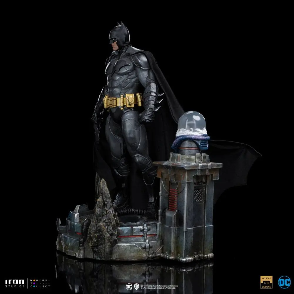 DC Comics Art Scale 1/10 Batman Unleashed Deluxe szobor figura 24 cm termékfotó