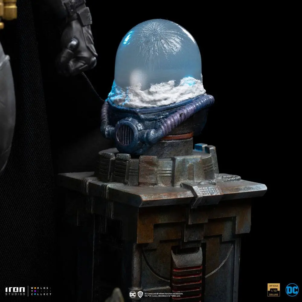 DC Comics Art Scale 1/10 Batman Unleashed Deluxe szobor figura 24 cm termékfotó