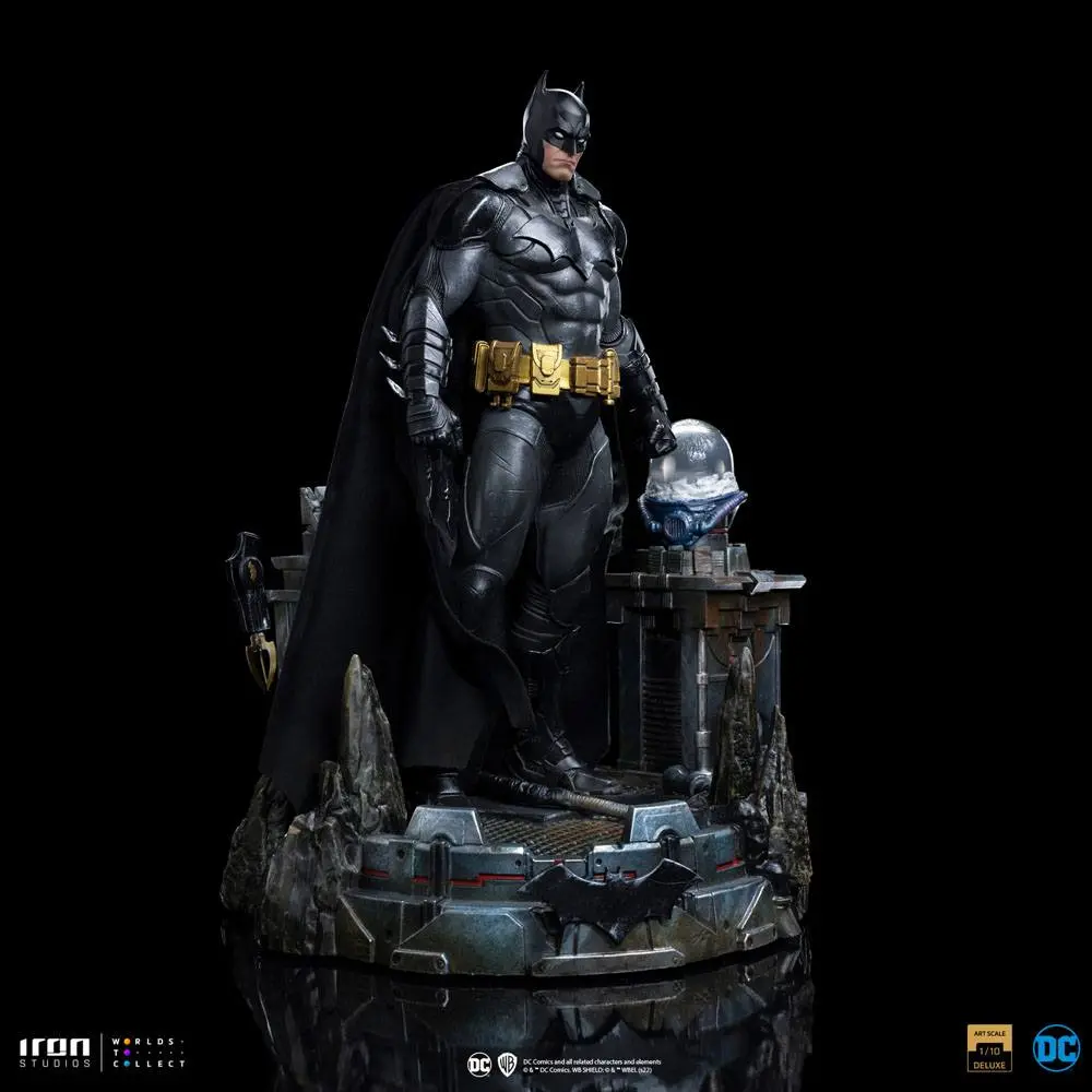 DC Comics Art Scale 1/10 Batman Unleashed Deluxe szobor figura 24 cm termékfotó