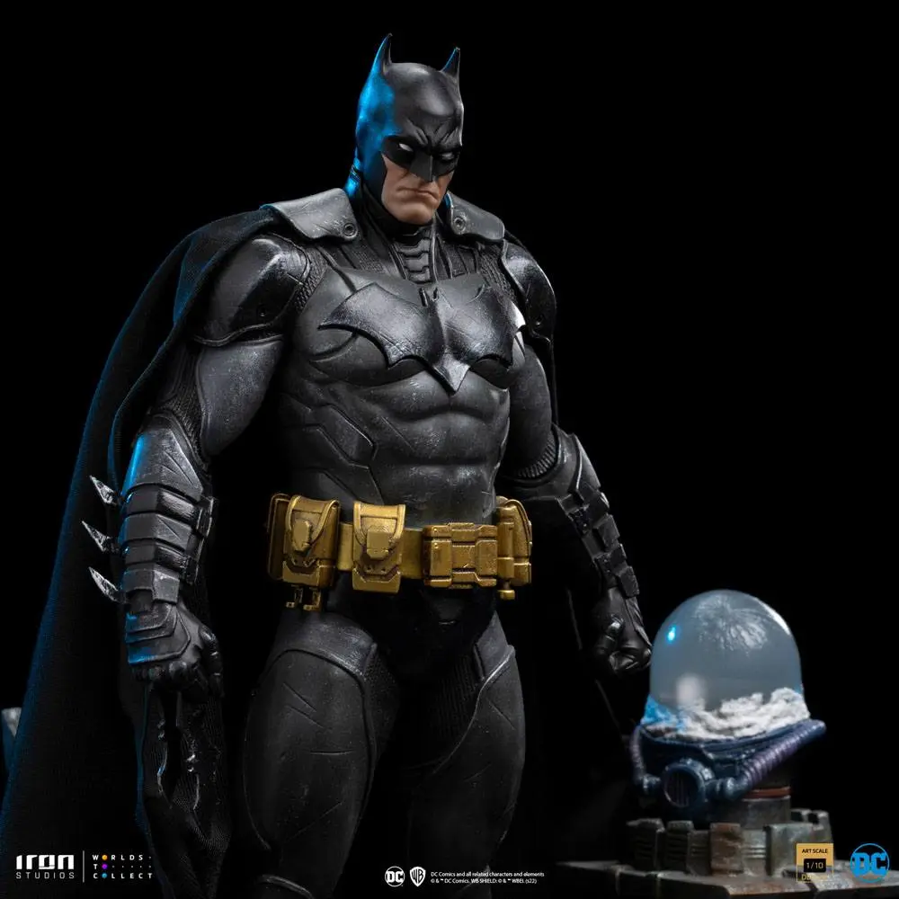 DC Comics Art Scale 1/10 Batman Unleashed Deluxe szobor figura 24 cm termékfotó