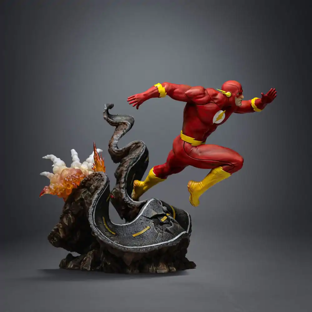 DC Comics Art Scale 1/10 Flash szobor figura 25 cm termékfotó