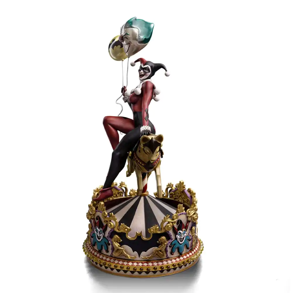 DC Comics Art Scale 1/10 Harley Quinn Unleashed szobor figura 30 cm termékfotó