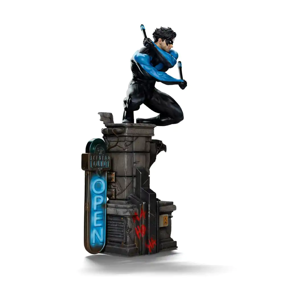DC Comics Art Scale 1/10 Nightwing szobor figura 27 cm      termékfotó