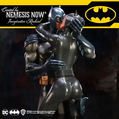 DC Comics Batman & Catwoman mellszobor figura 30 cm termékfotó