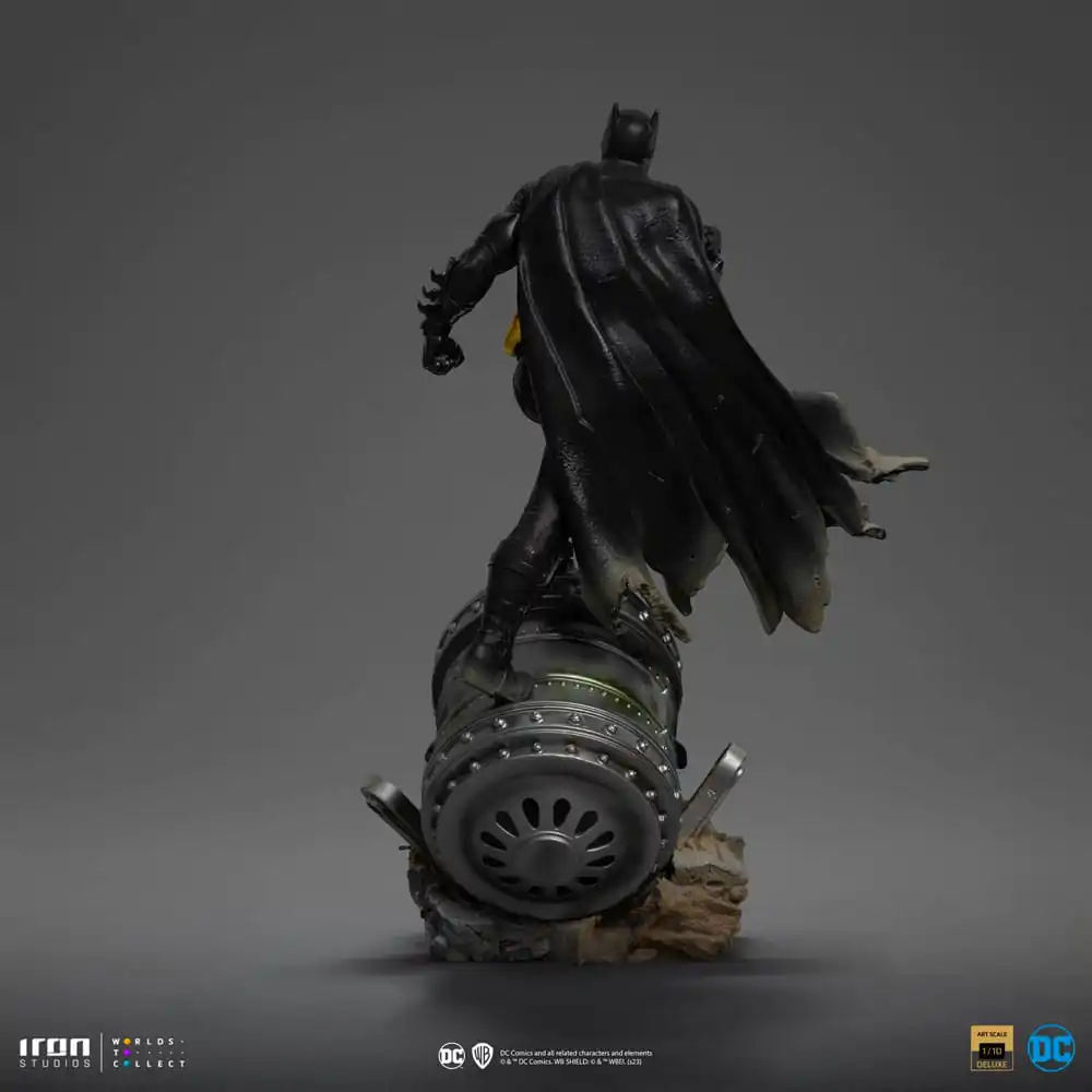 DC Comics BDS Art Scale Statue 1/10 Batman Deluxe (Black Version Exclusive) heo EU Exclusive 30 cm termékfotó