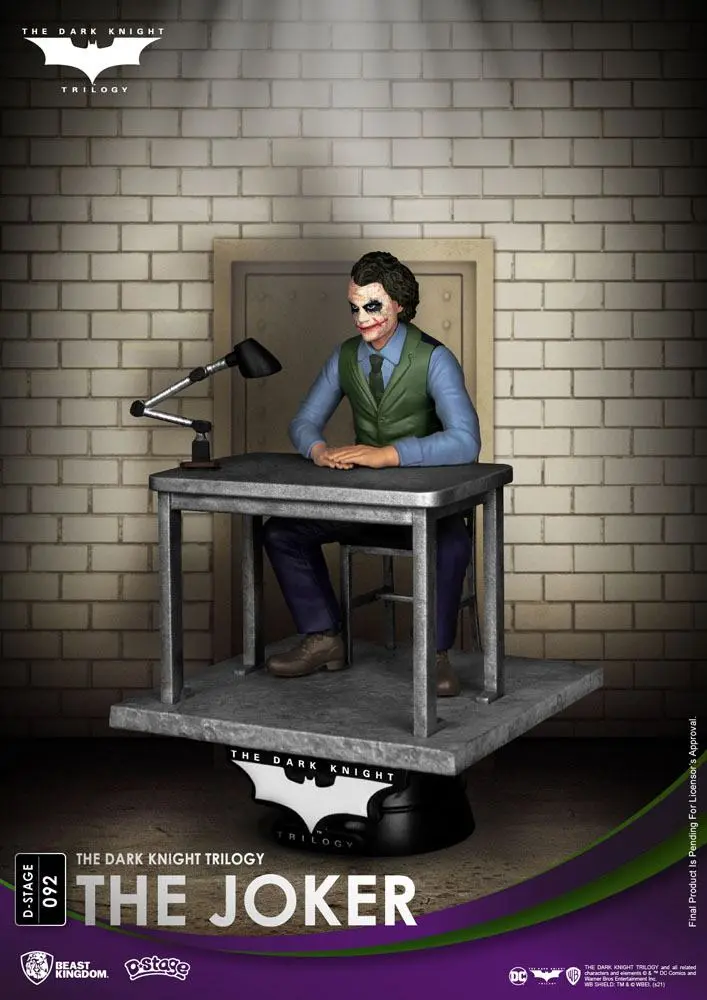 DC Comics D-Stage The Dark Knight Trilogy The Joker PVC Diorama szobor 16 cm termékfotó