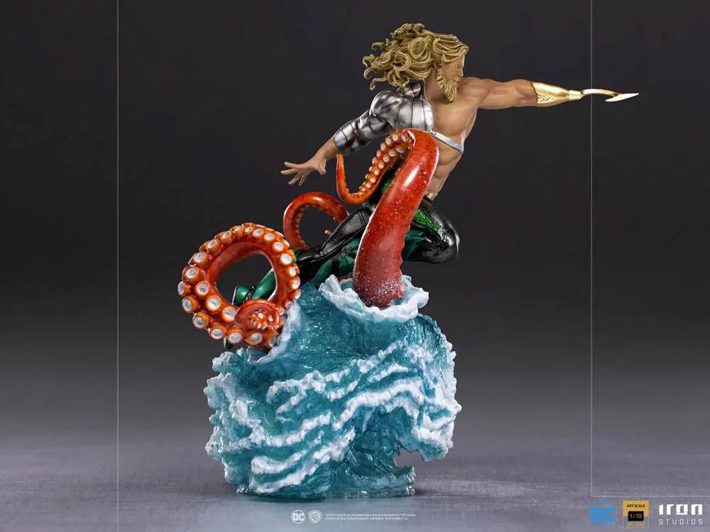 DC Comics Deluxe Art Scale 1/10 Aquaman szobor figura 26 cm termékfotó