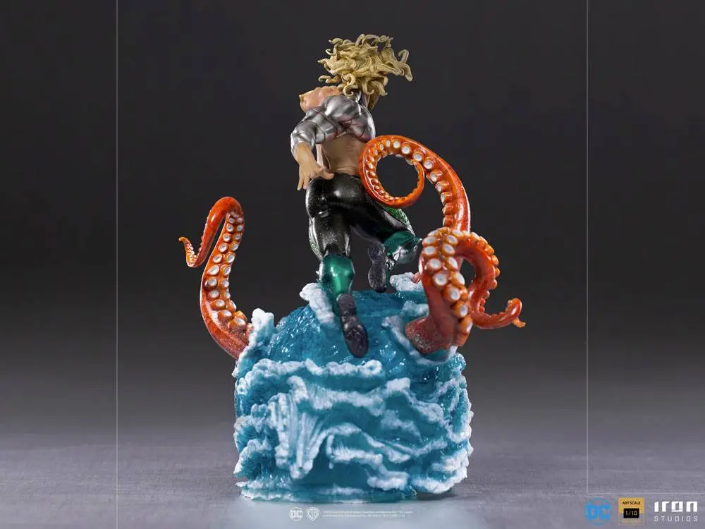 DC Comics Deluxe Art Scale 1/10 Aquaman szobor figura 26 cm termékfotó
