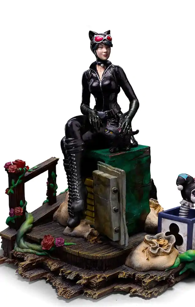 DC Comics Deluxe Art Scale 1/10 Catwoman (Gotham City Sirens) szobor figura 21 cm termékfotó