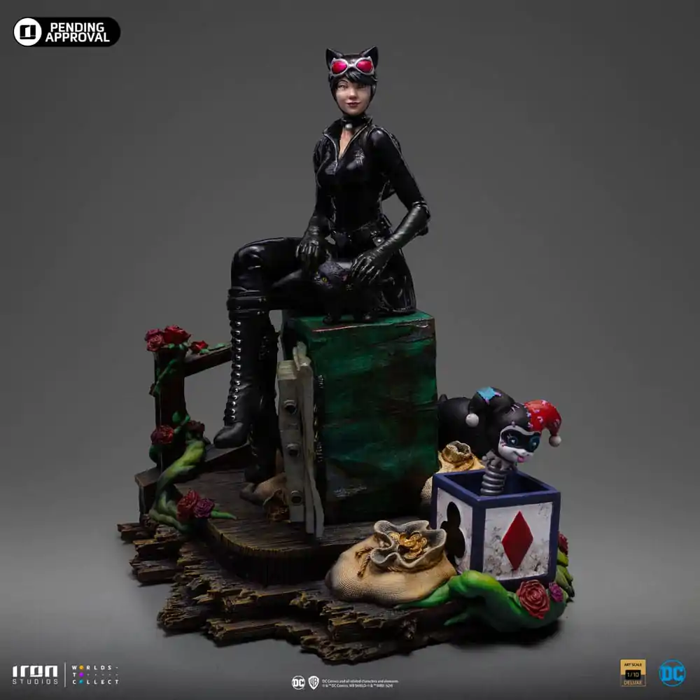 DC Comics Deluxe Art Scale 1/10 Catwoman (Gotham City Sirens) szobor figura 21 cm termékfotó