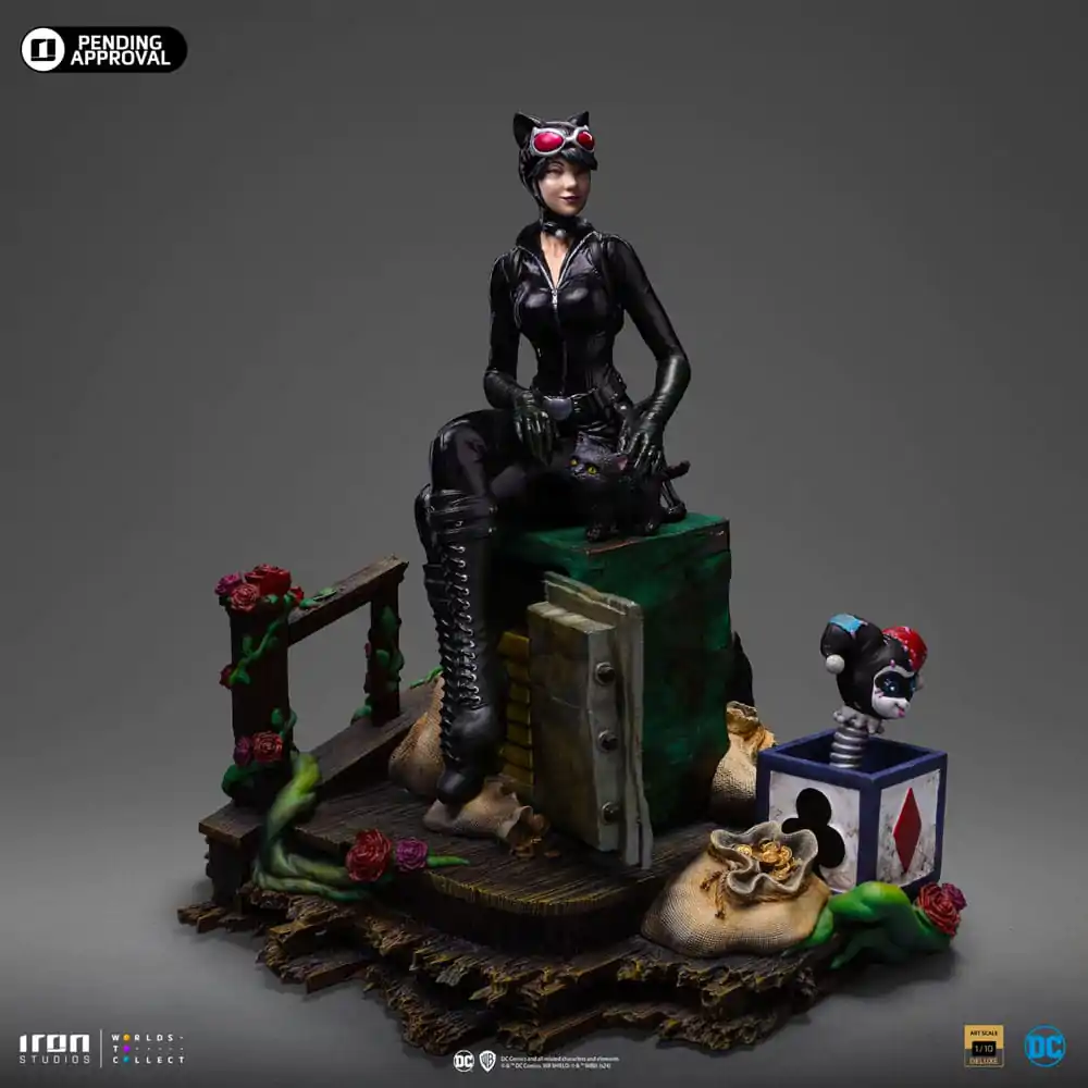 DC Comics Deluxe Art Scale 1/10 Catwoman (Gotham City Sirens) szobor figura 21 cm termékfotó