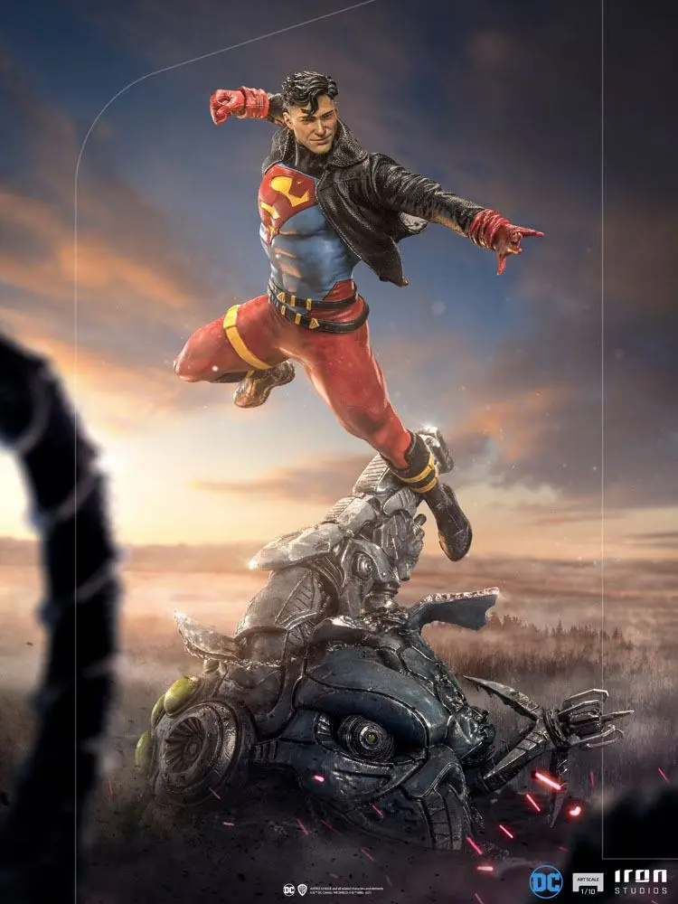 DC Comics Deluxe Art Scale 1/10 Superboy szobor figura 28 cm termékfotó
