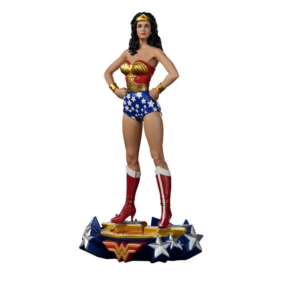 DC Comics Deluxe Art Scale 1/10 Wonder Woman Lynda Carter szobor figura 23 cm termékfotó