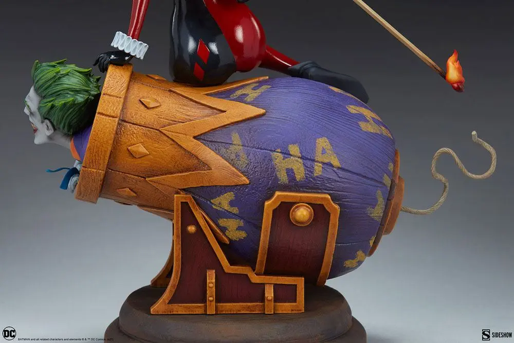 DC Comics Diorama Harley Quinn and The Joker 35 cm termékfotó