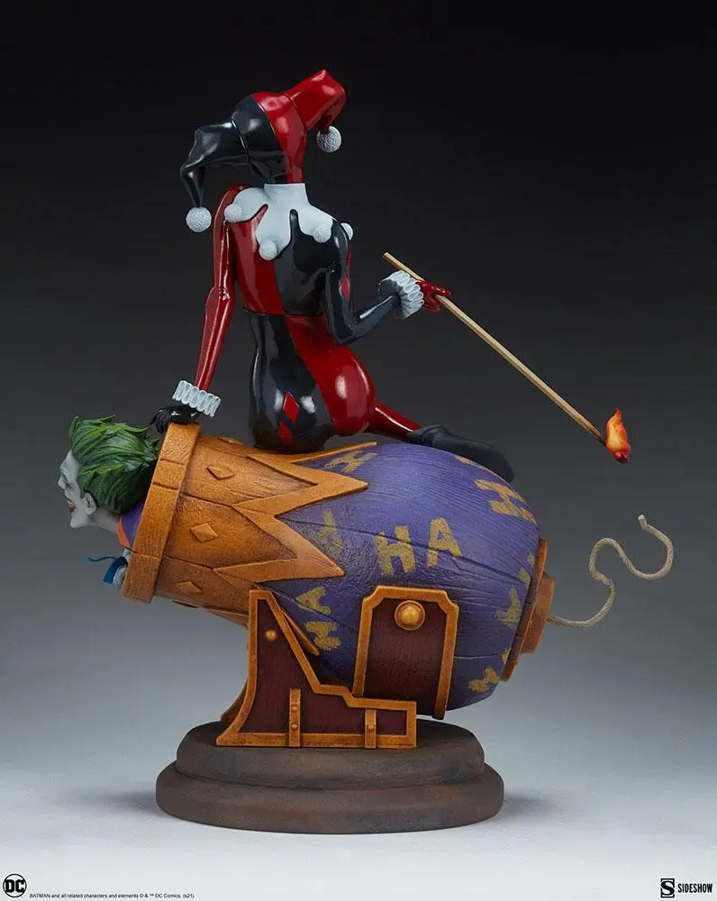 DC Comics Diorama Harley Quinn and The Joker 35 cm termékfotó