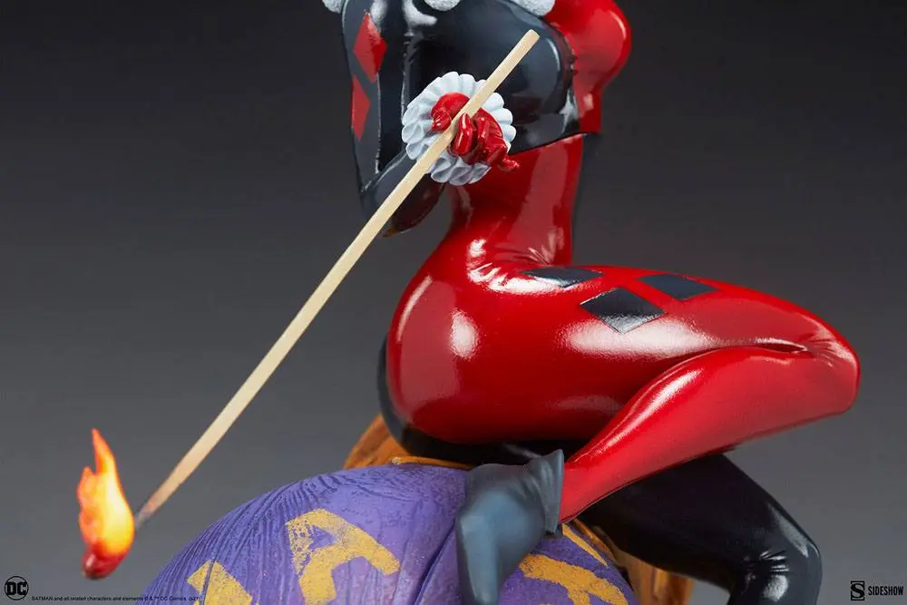DC Comics Diorama Harley Quinn and The Joker 35 cm termékfotó