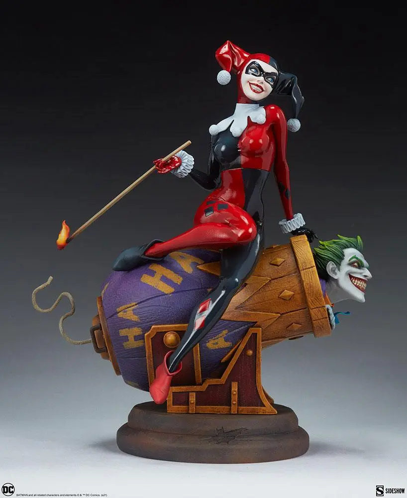 DC Comics Diorama Harley Quinn and The Joker 35 cm termékfotó