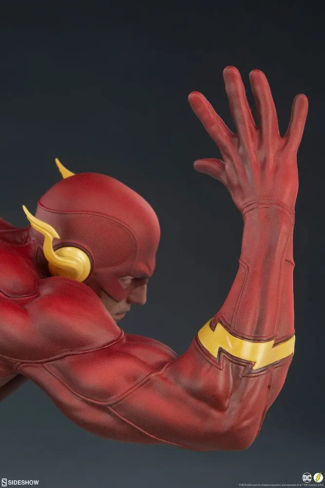 DC Comics Premium Format figura The Flash 43 cm termékfotó