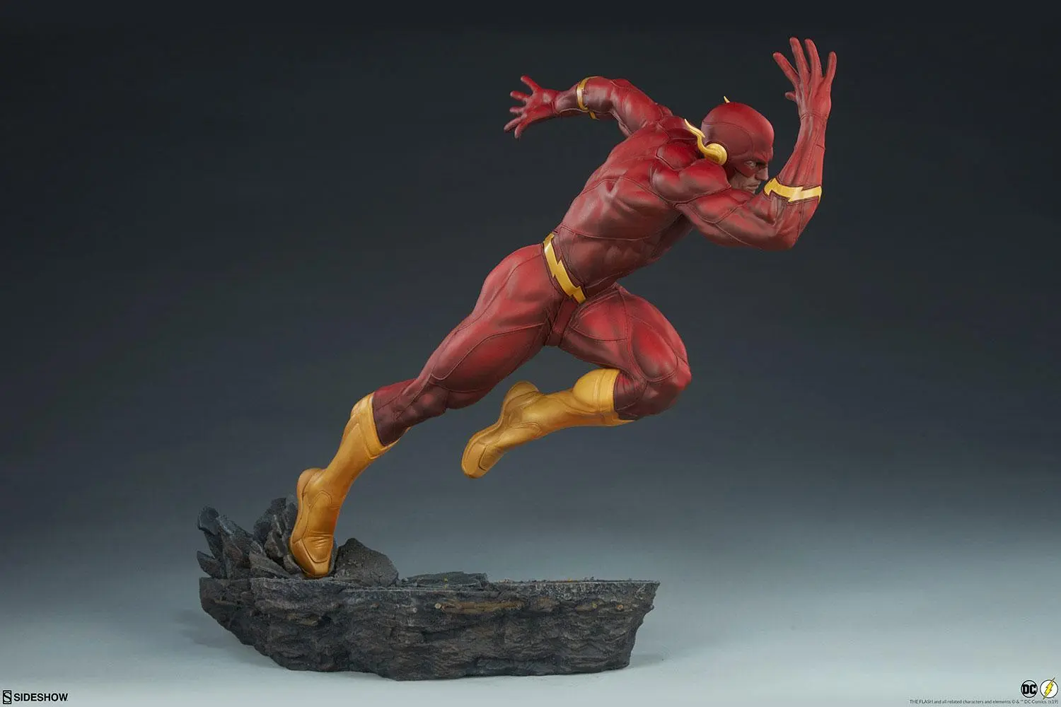 DC Comics Premium Format figura The Flash 43 cm termékfotó