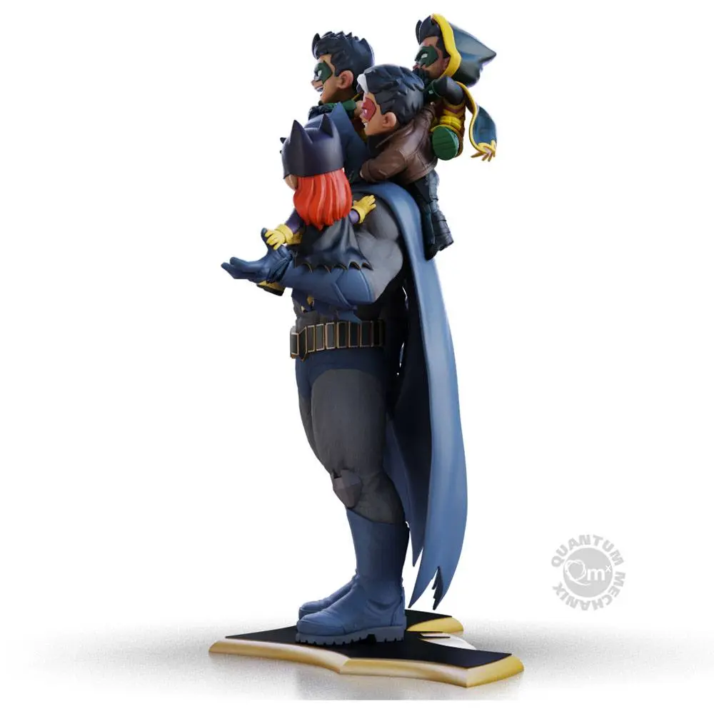 DC Comics Q-Master Batman: Family Classic Diorama szobor figura 38 cm termékfotó