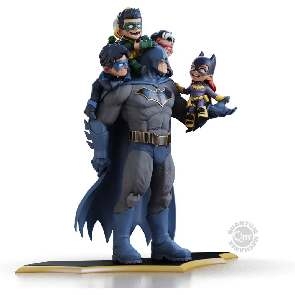 DC Comics Q-Master Batman: Family Classic Diorama szobor figura 38 cm termékfotó
