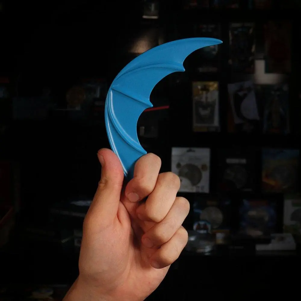 DC Comics replika Retro Batman Batarang Limitált kiadás 18 cm termékfotó