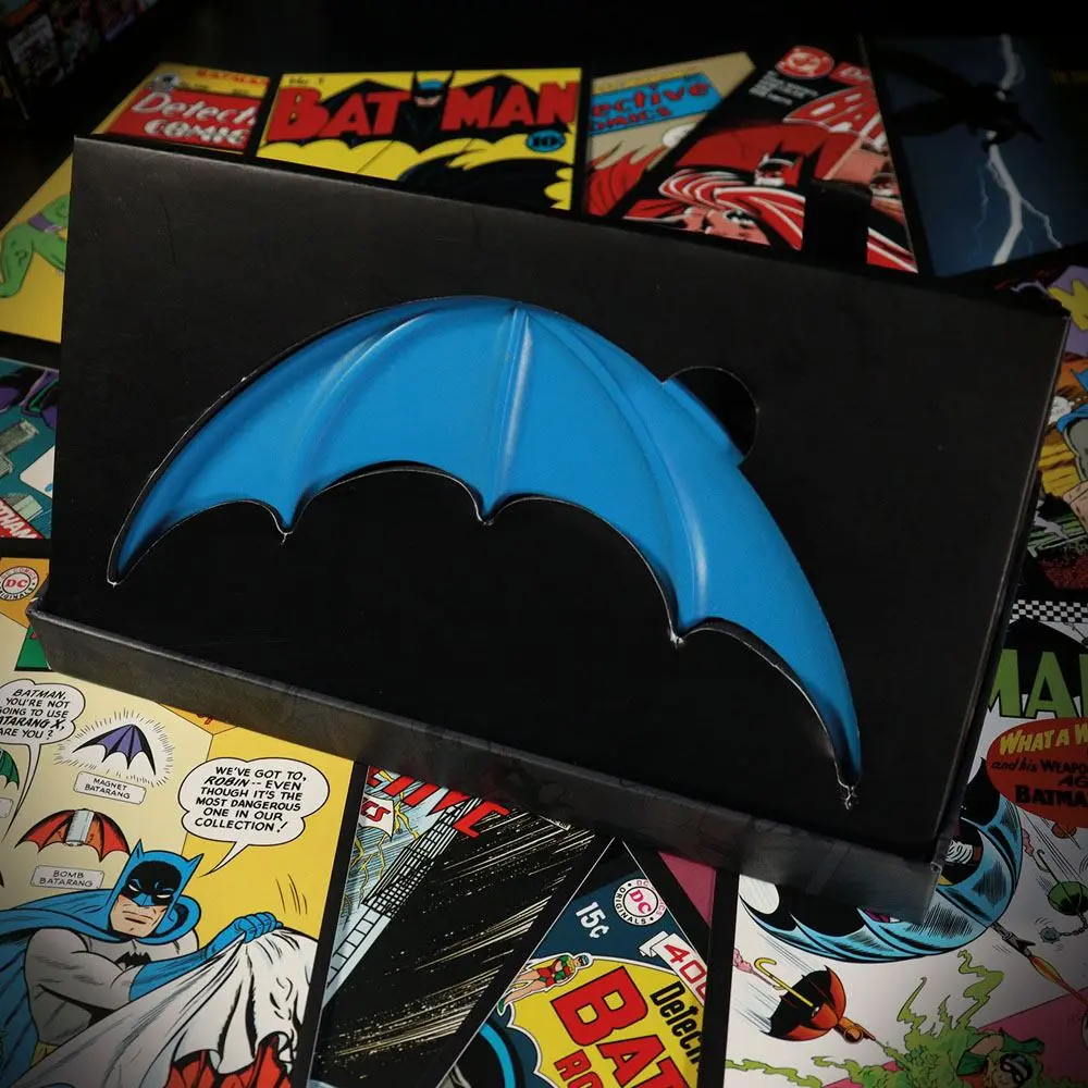DC Comics replika Retro Batman Batarang Limitált kiadás 18 cm termékfotó