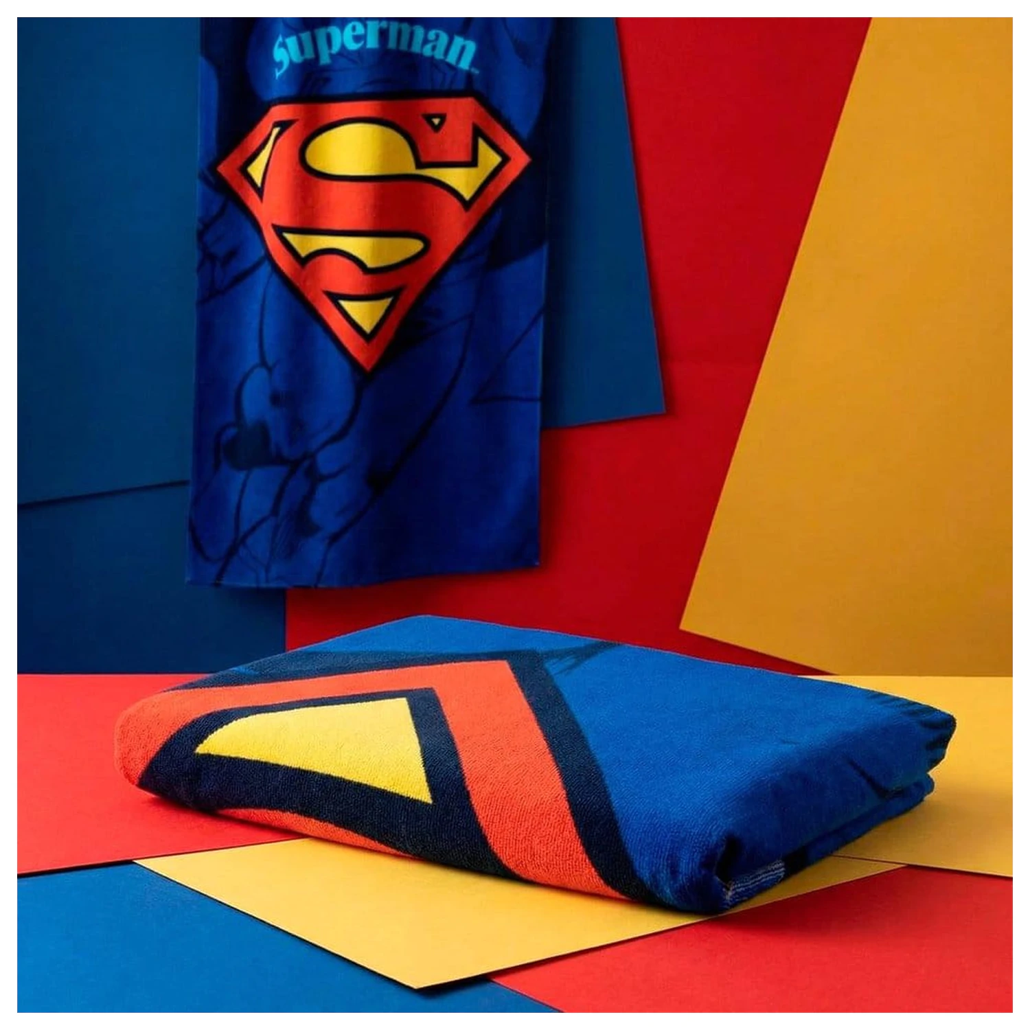 DC Comics Superman törölköző 90 x 180 cm termékfotó