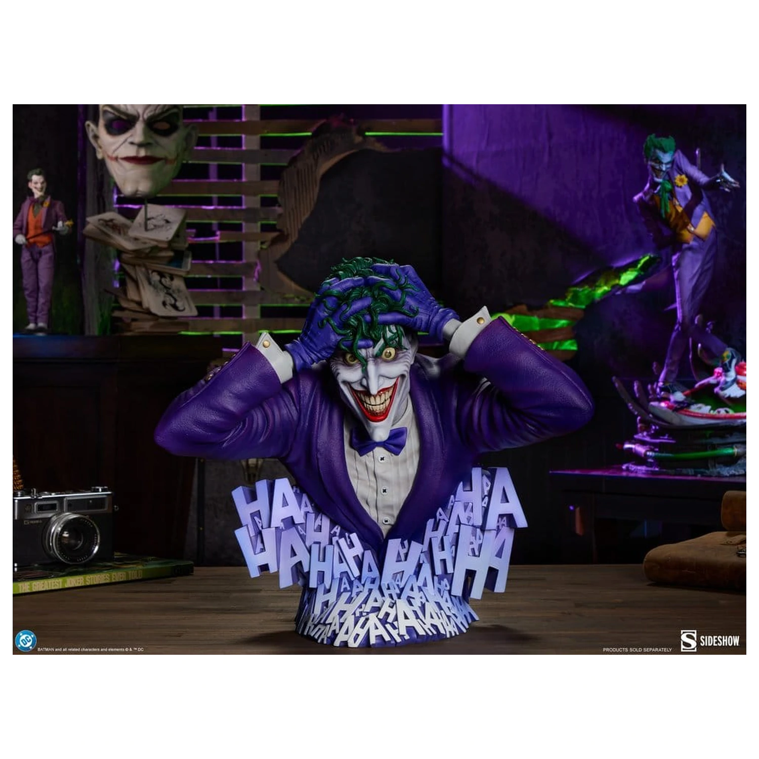 DC Comics The Joker (Batman: The Killing Joke) mellszobor figura 36 cm termékfotó